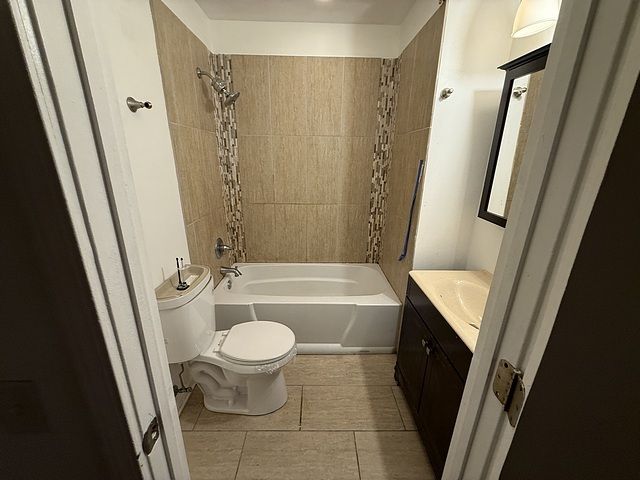 6567 S Harvard Avenue, Chicago, IL 60621