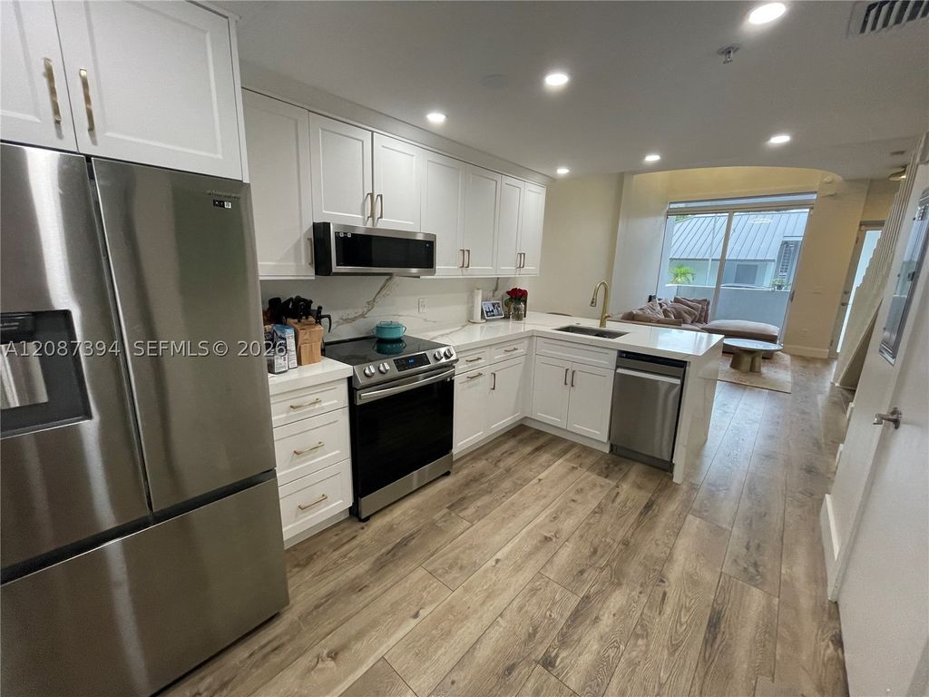 3339 Virginia St 141, Miami, FL 33133