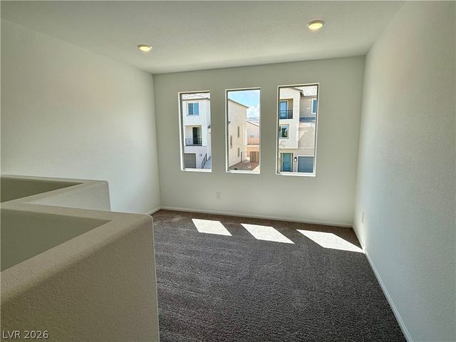 5966 Night Hawk Hill Street, Las Vegas, NV 89113