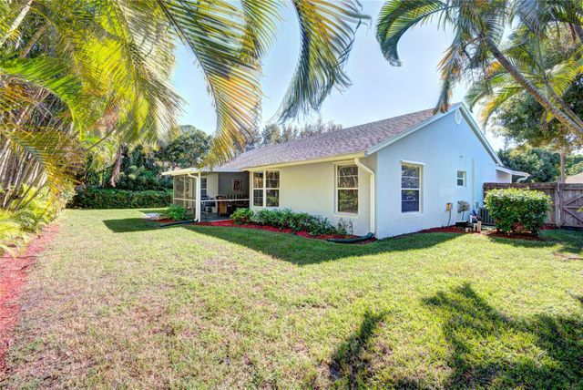 114 Sand Pine Way, Royal Palm Beach, FL 33411