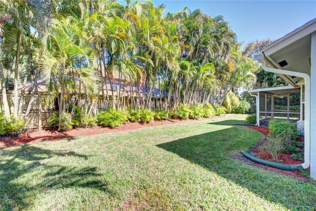 114 Sand Pine Way, Royal Palm Beach, FL 33411
