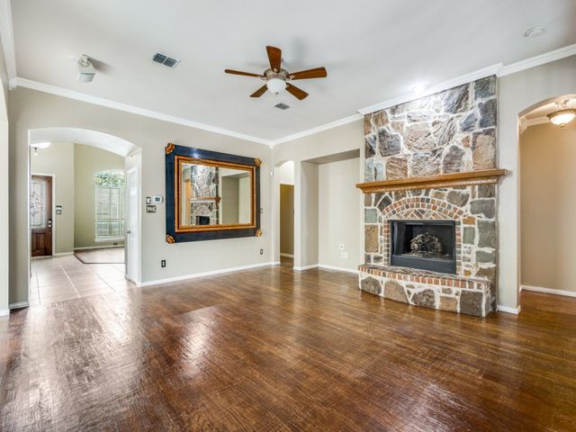 2817 Pioneer Drive, Melissa, TX 75454