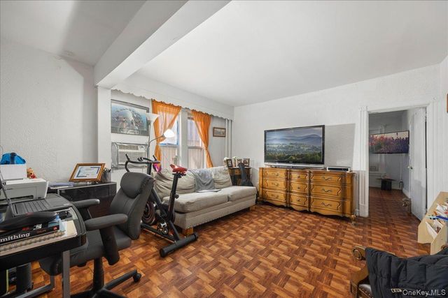 49 Lake Street, White Plains, NY 10604