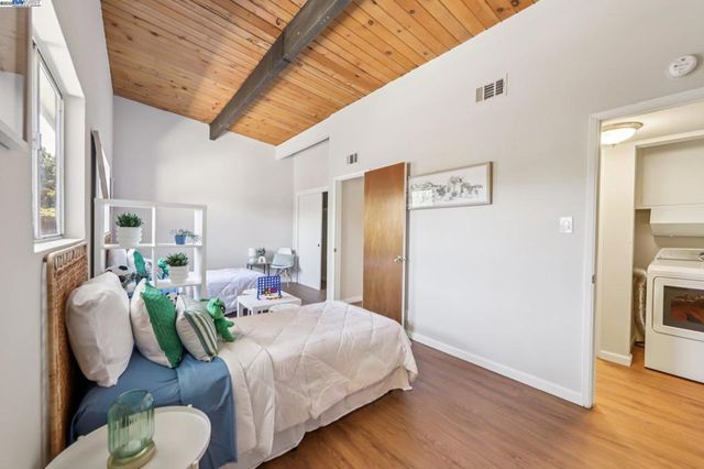 1213 Rosewood Way, Alameda, CA 94501