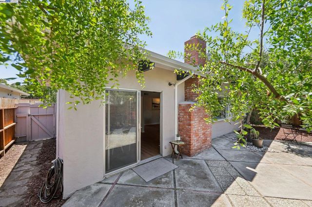 1213 Rosewood Way, Alameda, CA 94501