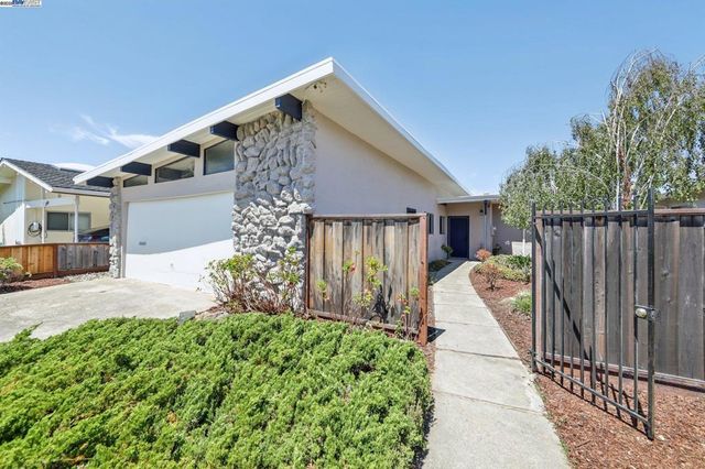 1213 Rosewood Way, Alameda, CA 94501