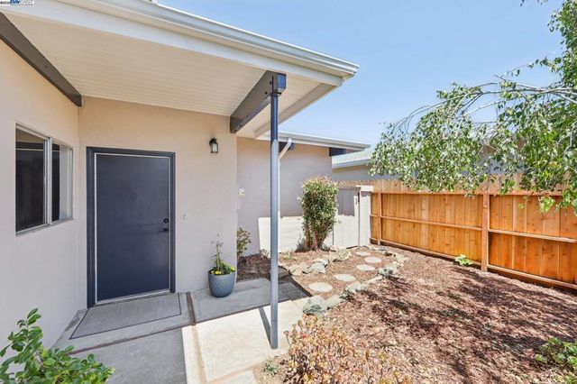 1213 Rosewood Way, Alameda, CA 94501