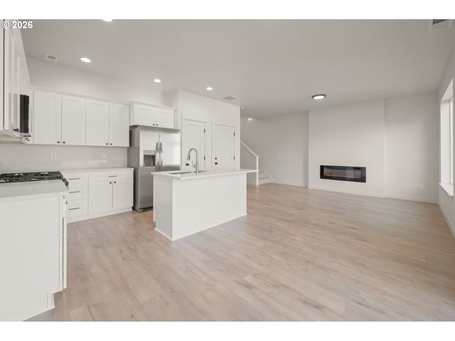 3075 GUADALUPE Way, Eugene, OR 97408