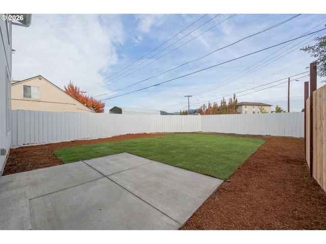 3075 GUADALUPE Way, Eugene, OR 97408
