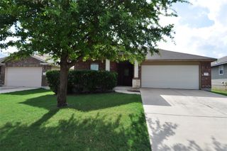 404 Fistral DR, Hutto, TX 78634