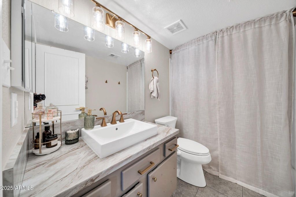 Image 17 of property listing at 14002 N 49TH Avenue 1097, Glendale, AZ 85306