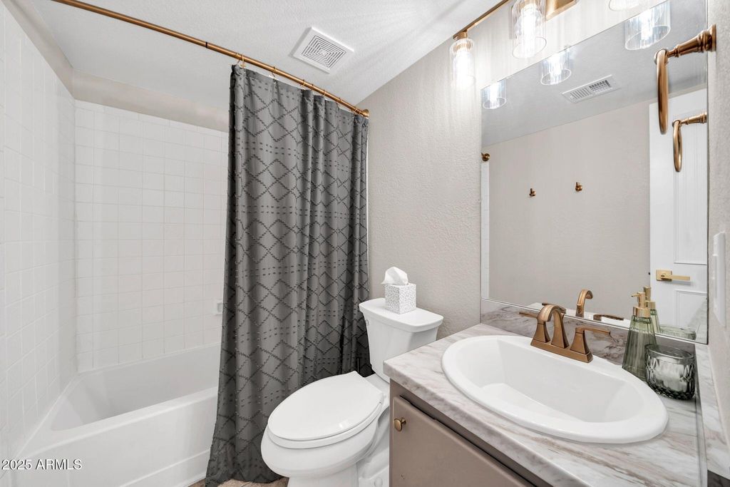 Image 23 of property listing at 14002 N 49TH Avenue 1097, Glendale, AZ 85306