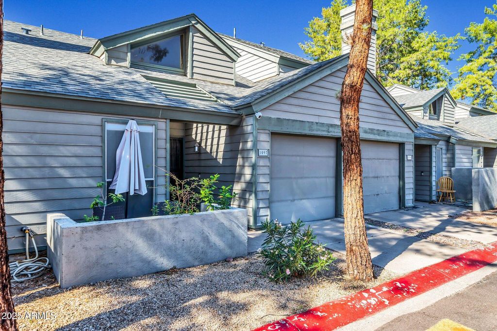 Image 4 of property listing at 14002 N 49TH Avenue 1097, Glendale, AZ 85306