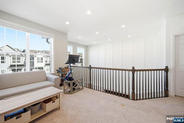 102 Sequoia Drive 1724, Cedar Grove, NJ 07009
