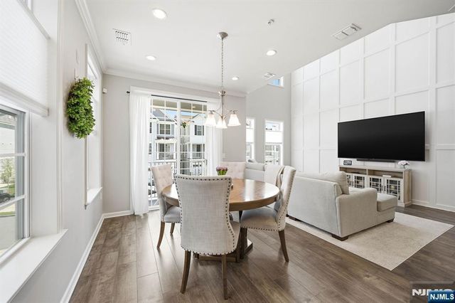 102 Sequoia Drive 1724, Cedar Grove, NJ 07009