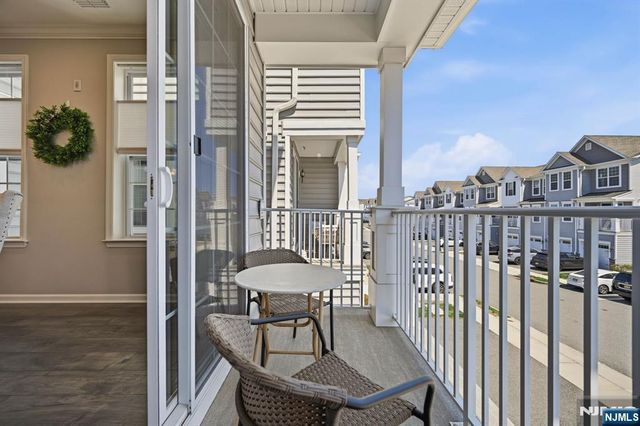 102 Sequoia Drive 1724, Cedar Grove, NJ 07009