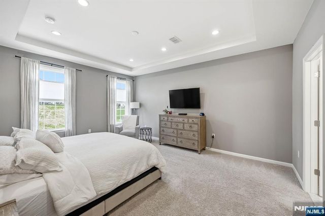 102 Sequoia Drive 1724, Cedar Grove, NJ 07009