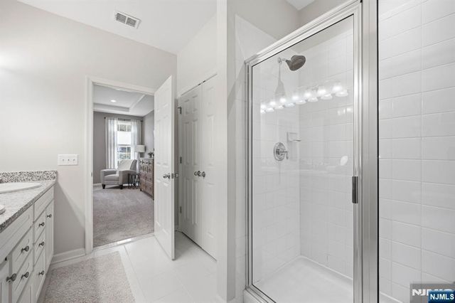 102 Sequoia Drive 1724, Cedar Grove, NJ 07009