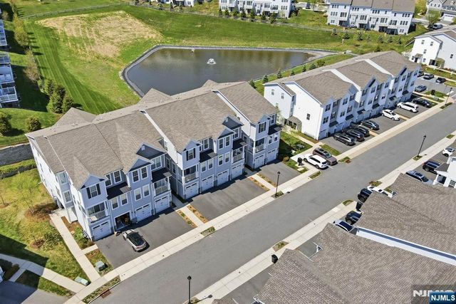 102 Sequoia Drive 1724, Cedar Grove, NJ 07009
