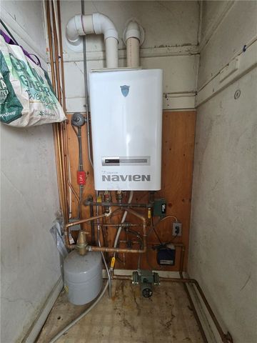 292 Pleasant Street, Rumford, RI 02916