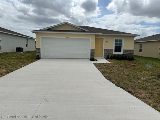 1825 Grand Ridge Street, Sebring, FL 33870