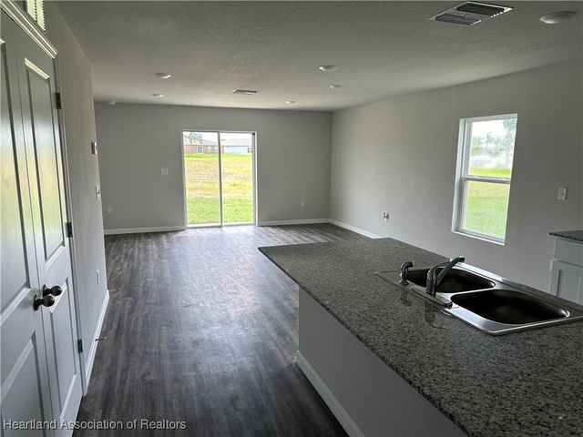 1825 Grand Ridge Street, Sebring, FL 33870