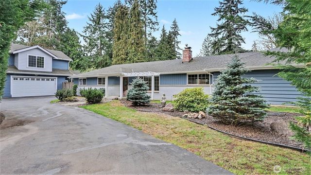 6201 Island Crest Way, Mercer Island, WA 98040