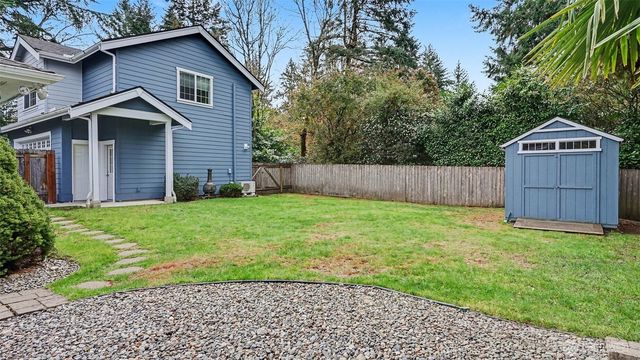 6201 Island Crest Way, Mercer Island, WA 98040