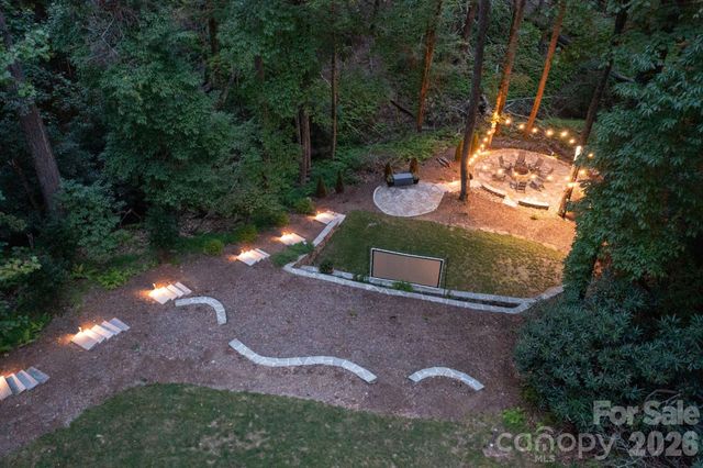 559 Shining Rock Path, Horse Shoe, NC 28742