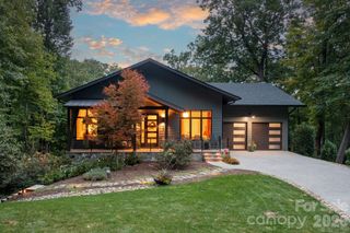 559 Shining Rock Path, Horse Shoe, NC 28742