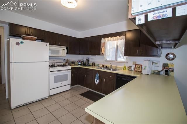 327 W Circle Drive, Canon City, CO 81212