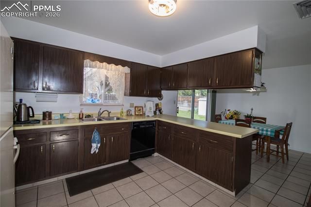 327 W Circle Drive, Canon City, CO 81212