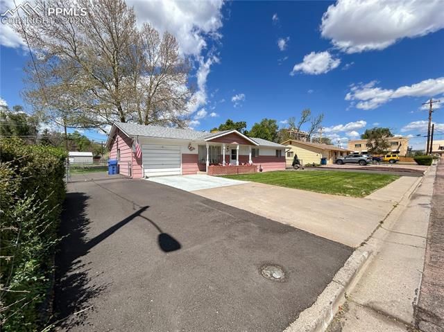 327 W Circle Drive, Canon City, CO 81212