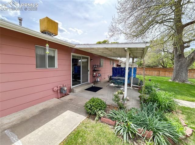 327 W Circle Drive, Canon City, CO 81212