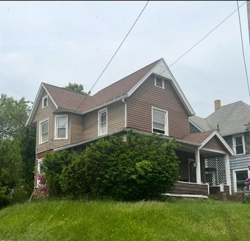 273 Orchard St, Sharon, PA 16146
