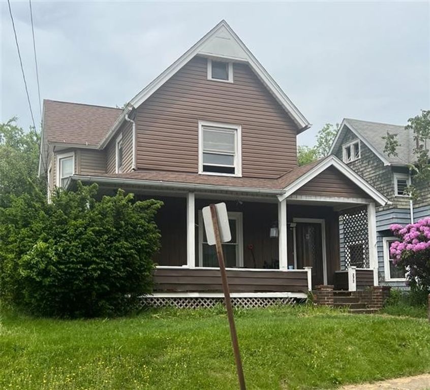 273 Orchard St, Sharon, PA 16146