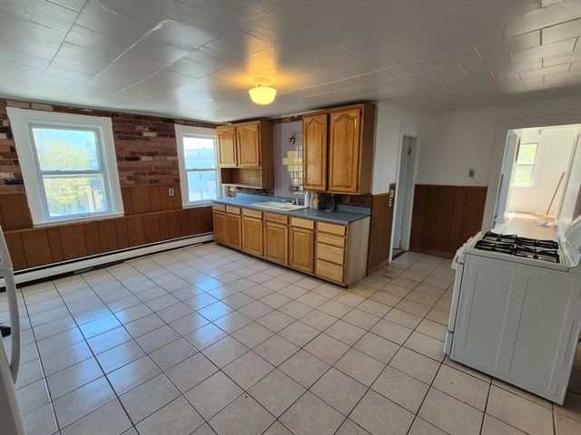 155R Washington St 3, Peabody, MA 01960