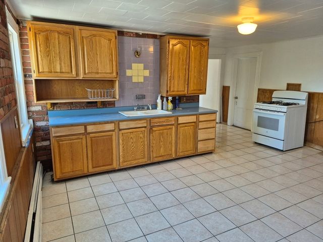 155R Washington St 3, Peabody, MA 01960