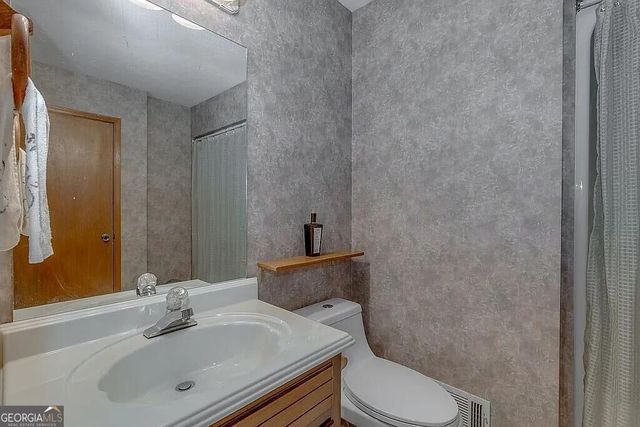 1065 Brown Duck Trail, Lawrenceville, GA 30043