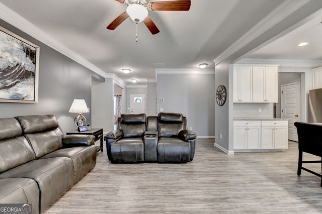 712 Owens Circle, Canton, GA 30115