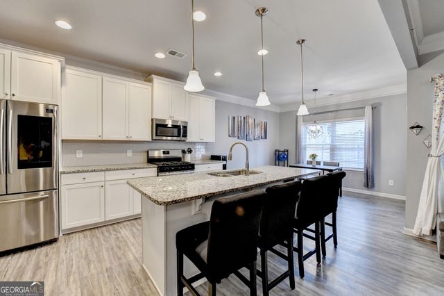 712 Owens Circle, Canton, GA 30115