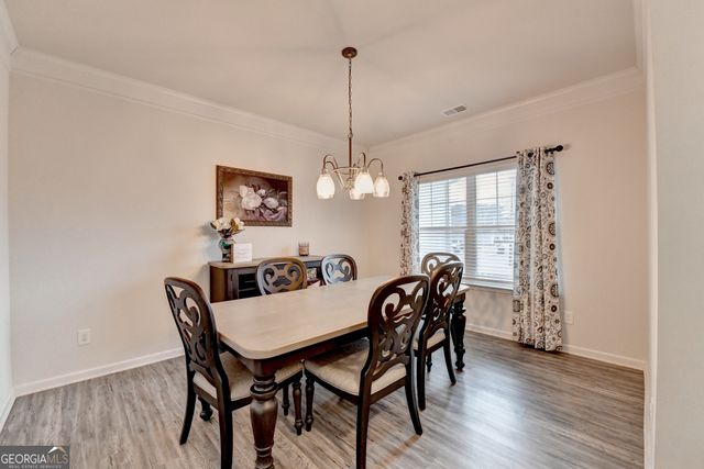 712 Owens Circle, Canton, GA 30115