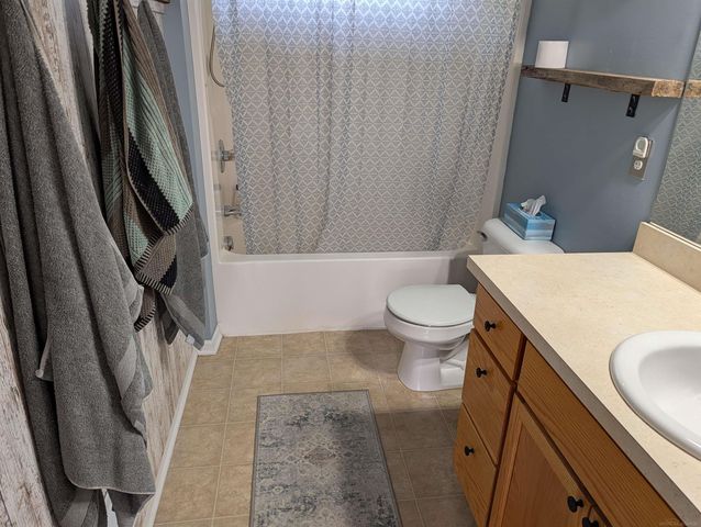2275 Lincoln Manor Drive, Flint, MI 48507
