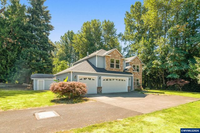 534 NE South Shore Rd, Portland, OR 97211