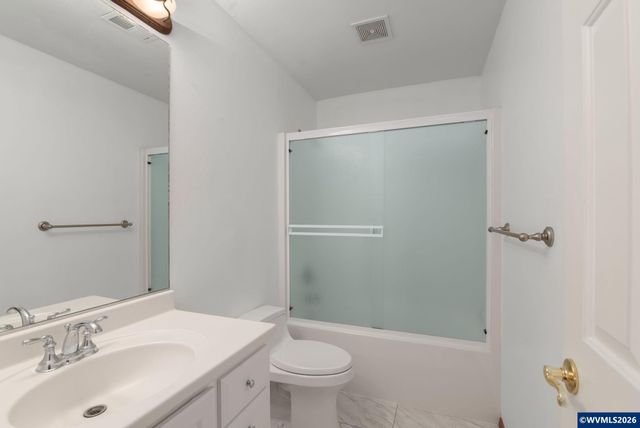 534 NE South Shore Rd, Portland, OR 97211
