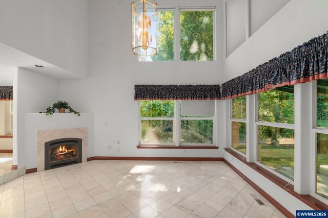 534 NE South Shore Rd, Portland, OR 97211
