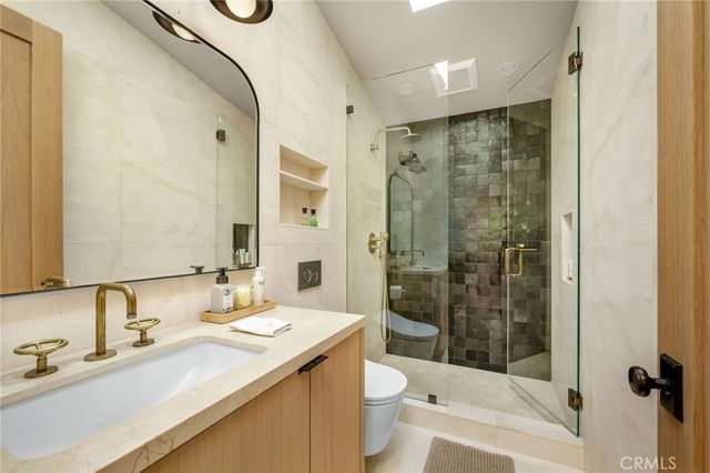 31831 Sunset Avenue, Laguna Beach, CA 92651