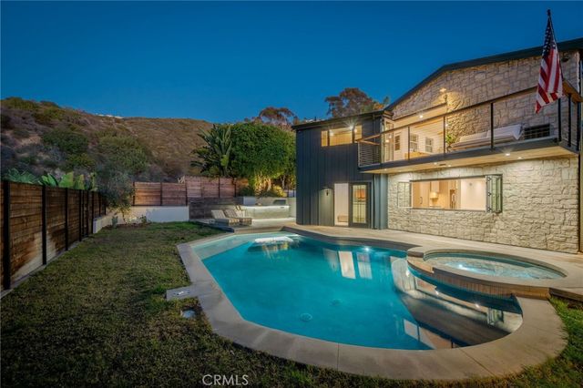 31831 Sunset Avenue, Laguna Beach, CA 92651