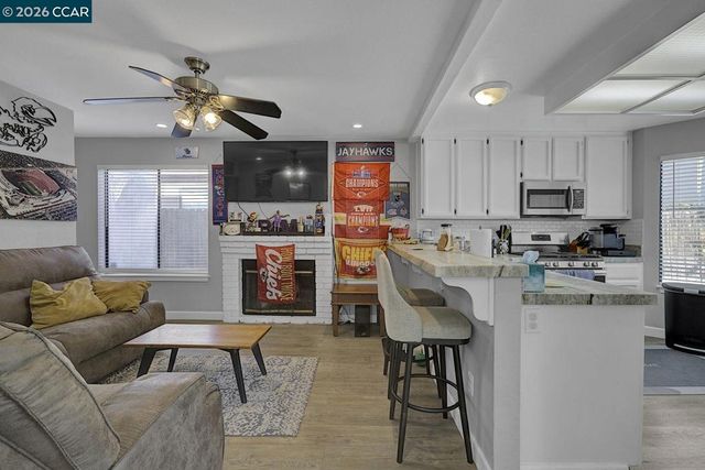 2099 Meadowlark Ln, Oakley, CA 94561