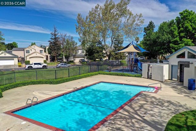 2099 Meadowlark Ln, Oakley, CA 94561